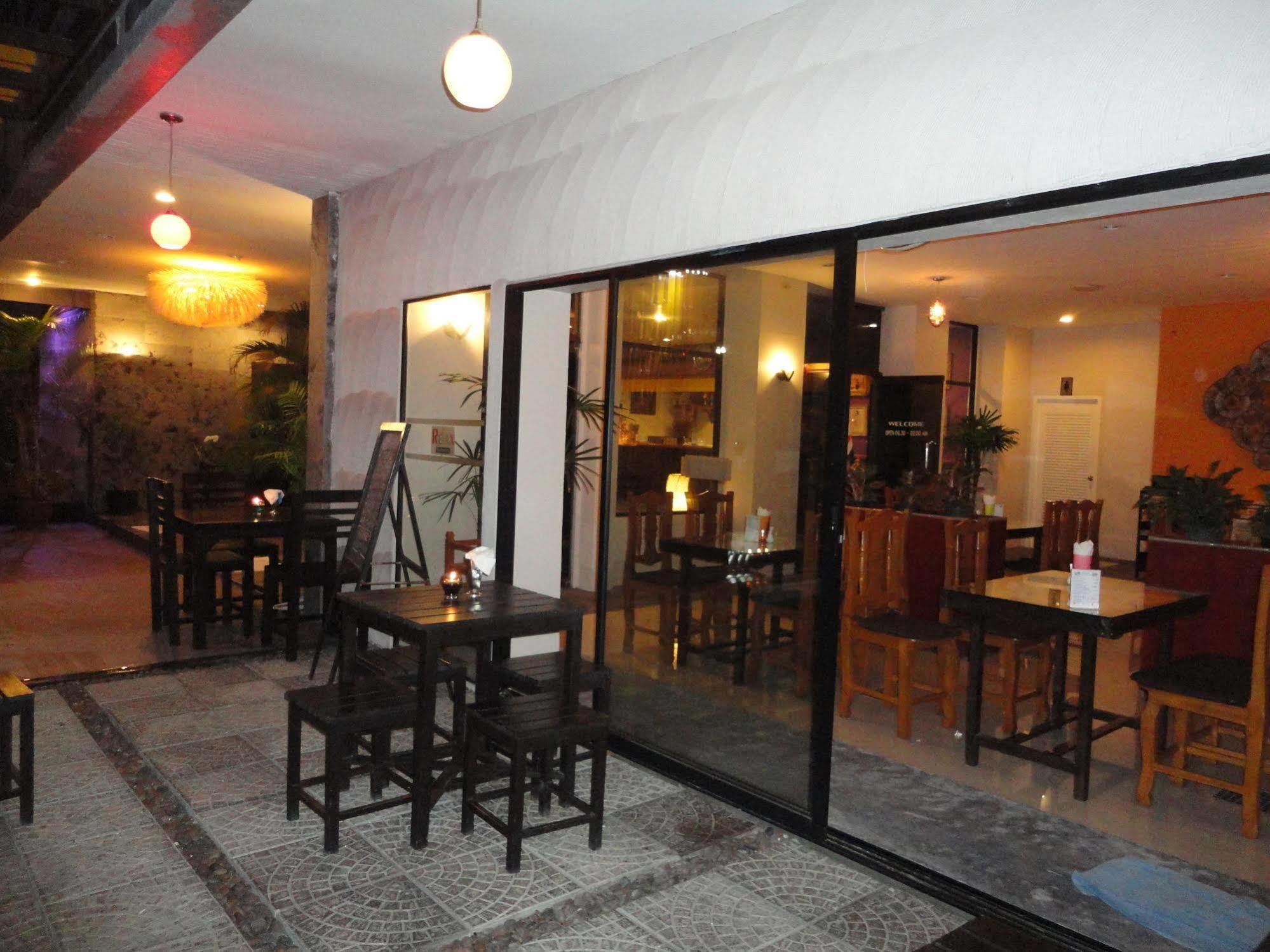 La Moon At Phuket - Sha Extra Plus Eksteriør billede
