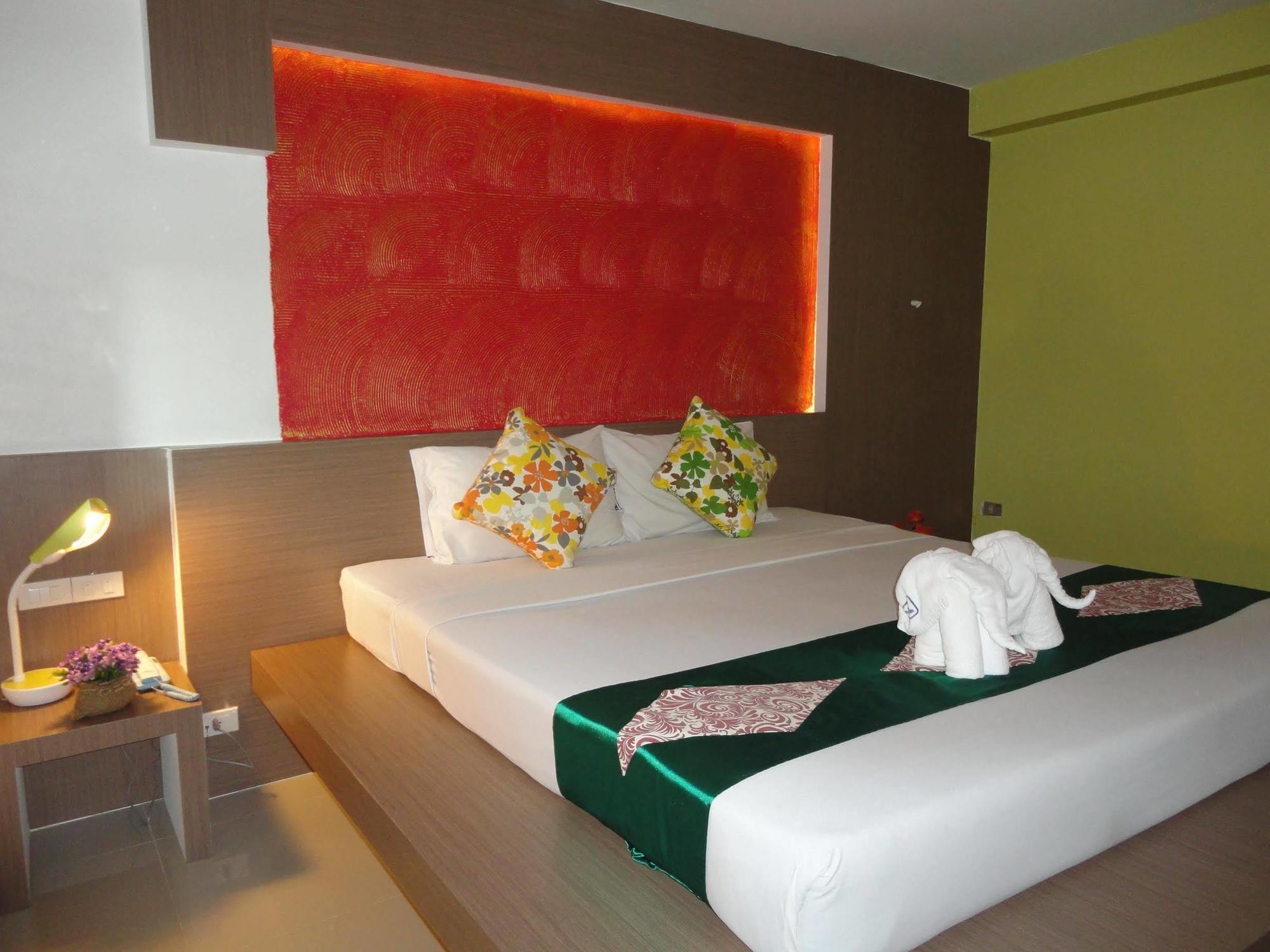 La Moon At Phuket - Sha Extra Plus Eksteriør billede