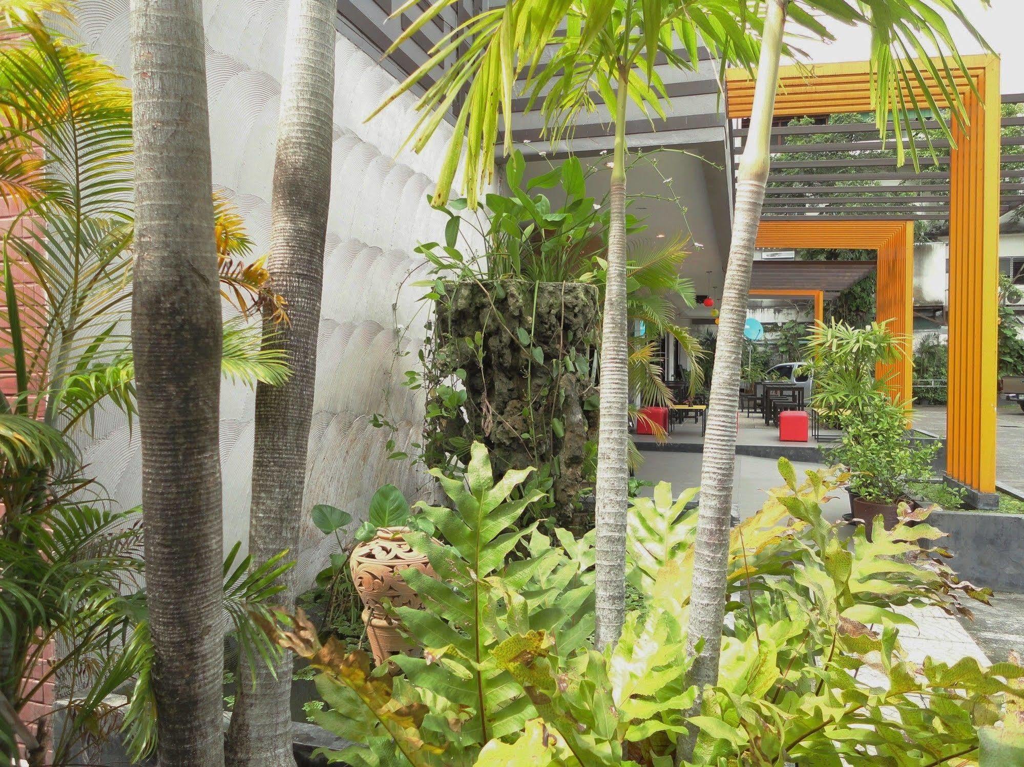 La Moon At Phuket - Sha Extra Plus Eksteriør billede